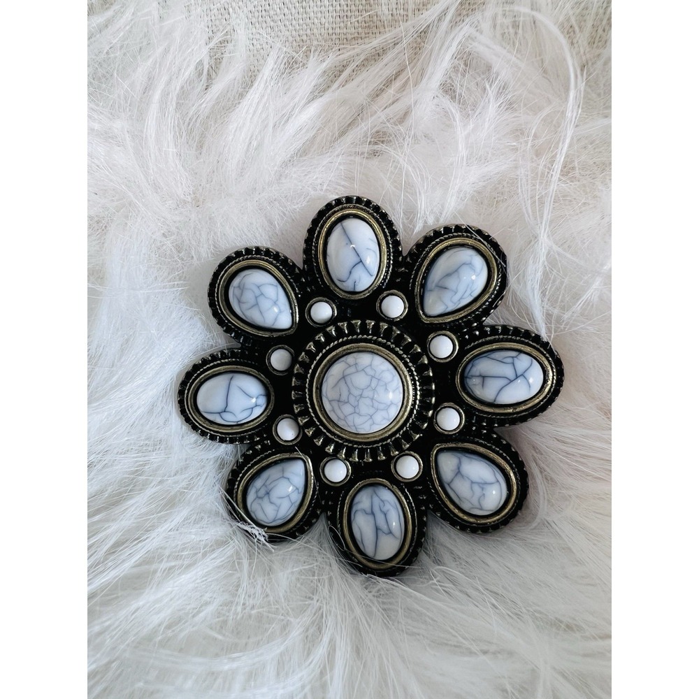 PREMIER DESIGNS Large Brass Colored White Marbled Cabochon Brooch Pin Pendant